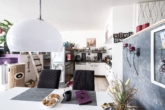 Essbereich/Küche - Appartement mit riesiger Terrasse und eigenem Eingang in gepflegter Wohnanlage am Waldrand
