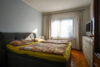 familienfreundliches großes Einfamilienhaus mit viel Garten und nah am See - Schlafzimmer