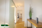 Dielenbereich mit neuem Parkettfußboden - 2 Zimmer Wohnung mit Balkon- in 2021 umfangreich saniert- in zentraler Lage von Lüneburg