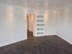 Wohnzimmer I - Kernsanierte ETW in gepflegtem 8-Parteien-Haus mit Garage