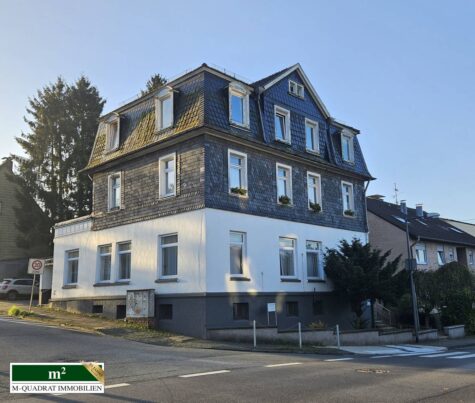 Imposantes Wohn- und Geschäftshaus mit Baugrundstück (inkl. Planung) in Ronsdorf, 42369 Wuppertal, Haus